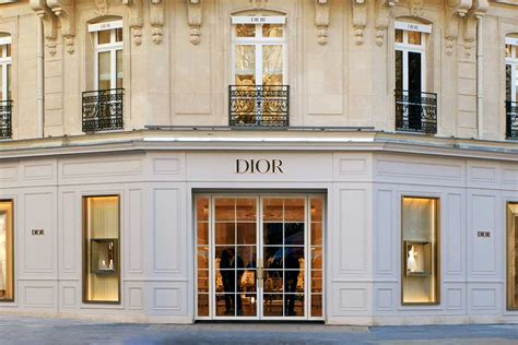 dior avenue montaigne store|dior 30 montaigne east west.